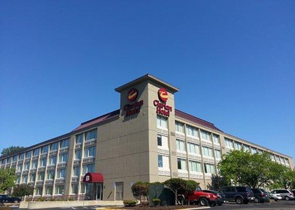 Clarion Hotel & Convention Center Joliet Buitenkant foto