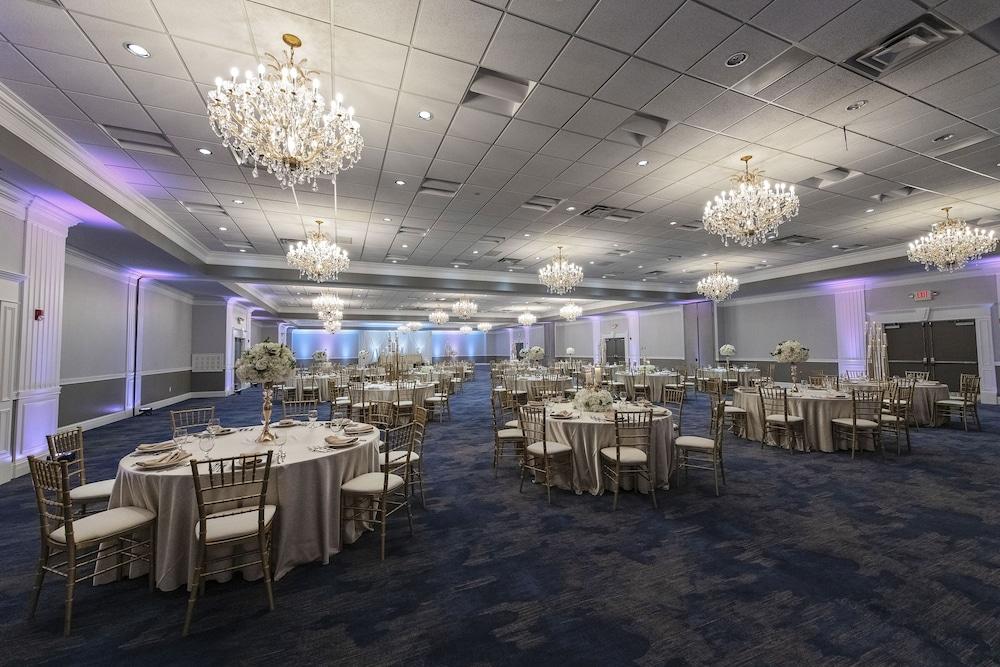 Clarion Hotel & Convention Center Joliet Buitenkant foto