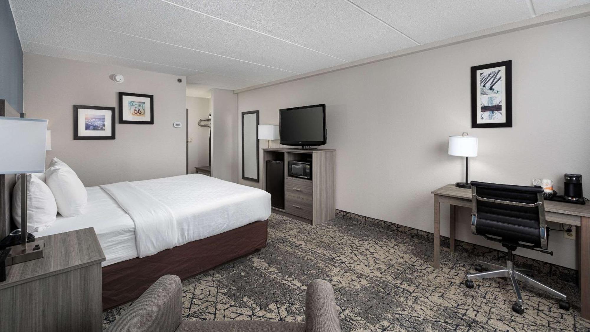 Clarion Hotel & Convention Center Joliet Buitenkant foto