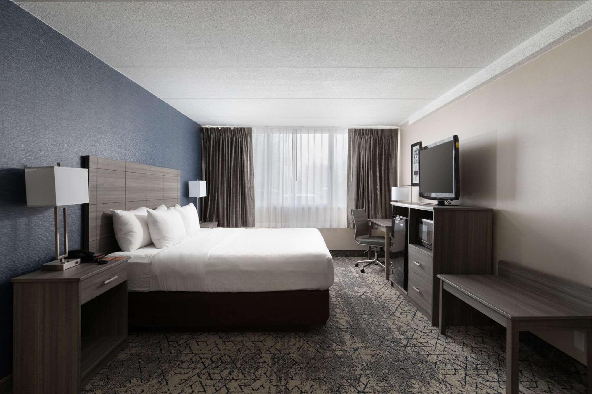 Clarion Hotel & Convention Center Joliet Buitenkant foto