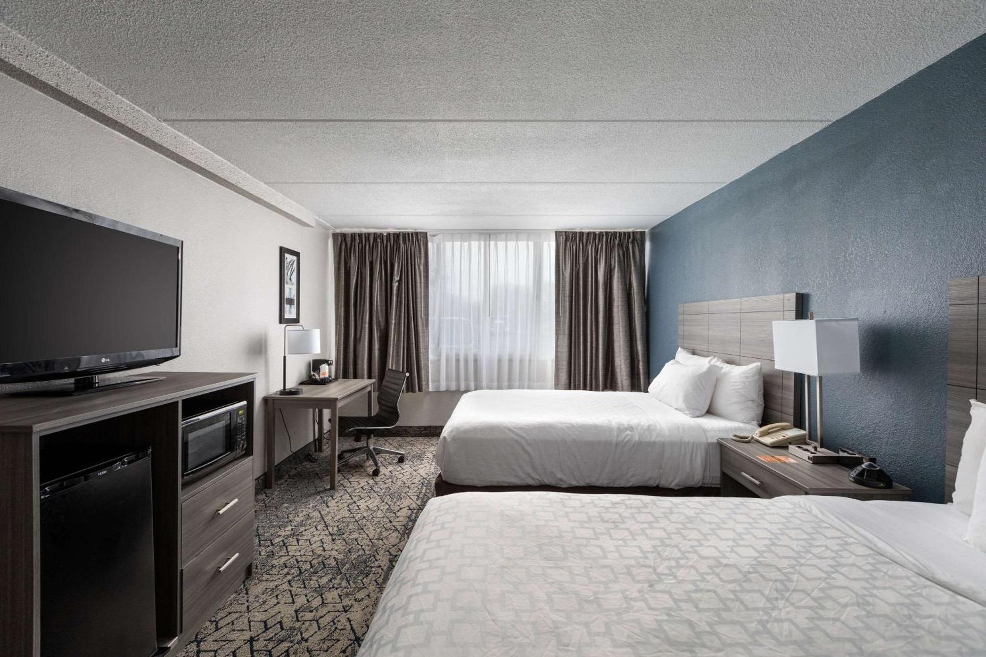 Clarion Hotel & Convention Center Joliet Buitenkant foto